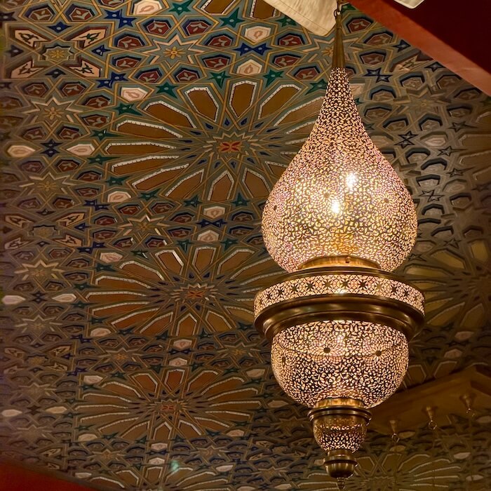 jaquette - restaurant le Riad Marrakech à le bouscat