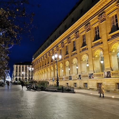 Le fantôme du Grand Théâtre : la balayeuse qui hante les nuits bordelaises
